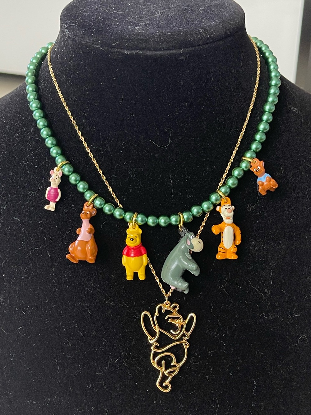 DISNEY WINNIE THE POOH & FRIENDS CHARM NECKLACE W/ VINTAGE GOLD AAI PENDANT SET